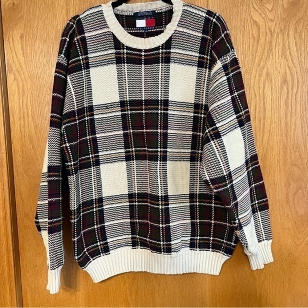 Tommy Hilfiger vintage size large plaid sweater